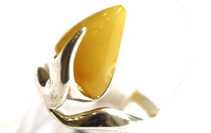 Baltic Amber Ring yellow